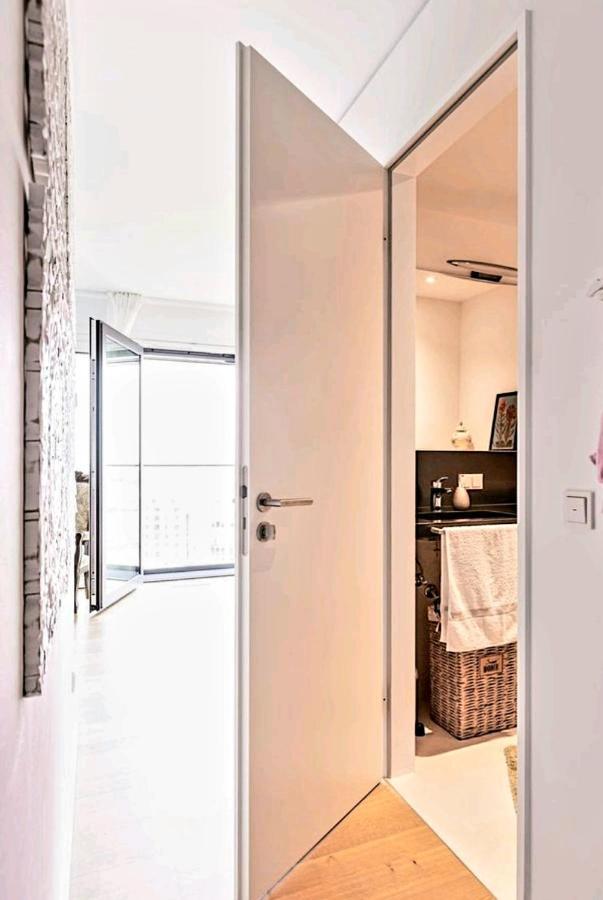 Schickes Appartment mit Flussblick am Medienhafen Düsseldorf Exterior foto